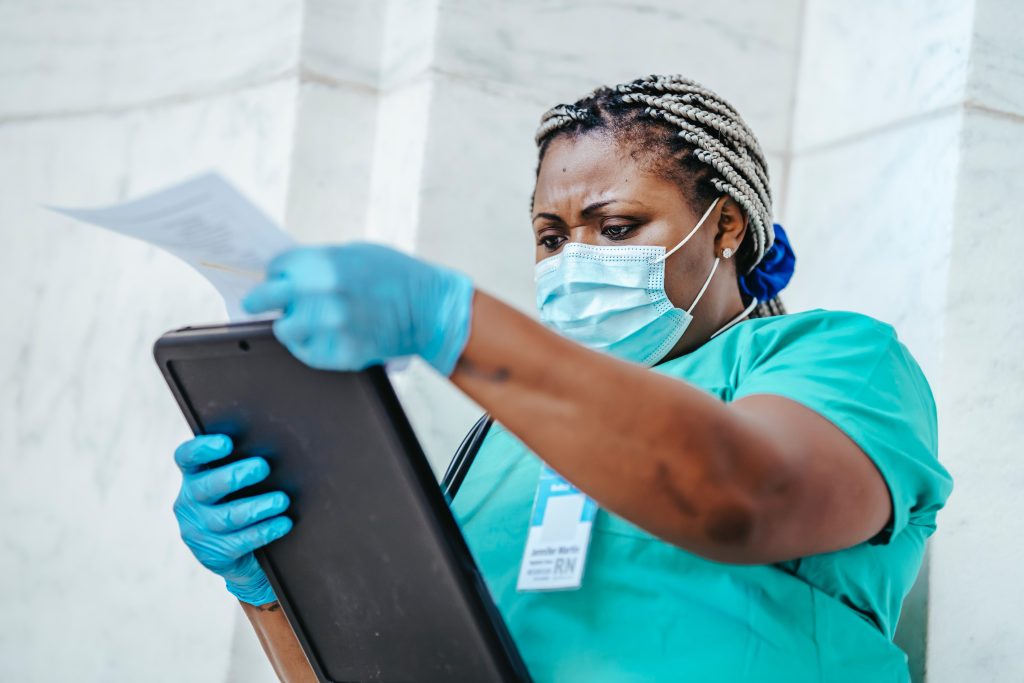 How to Get a Nursing Job In the UAE
